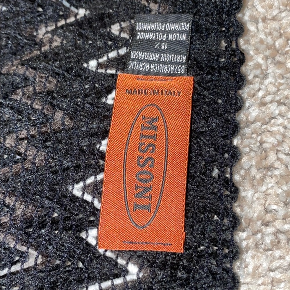 Missoni Scarf - Picture 4 of 7